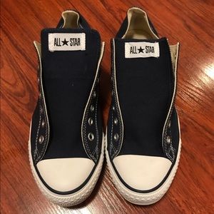 Navy blue converse